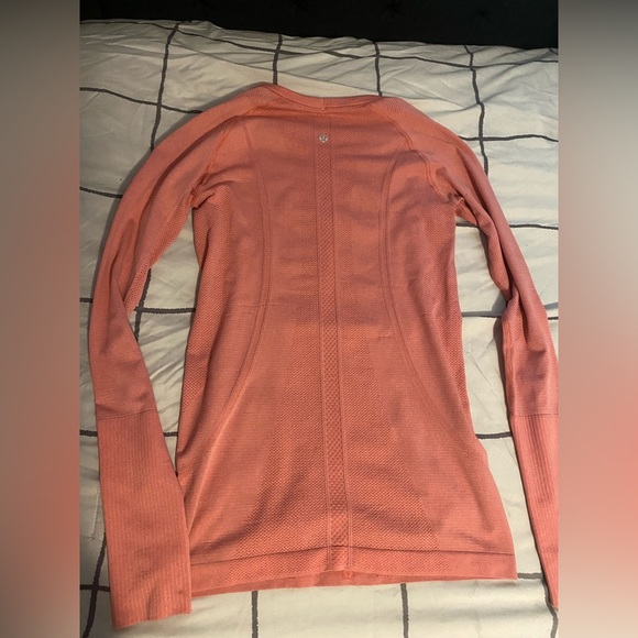 Lululemon top - Picture 2 of 3